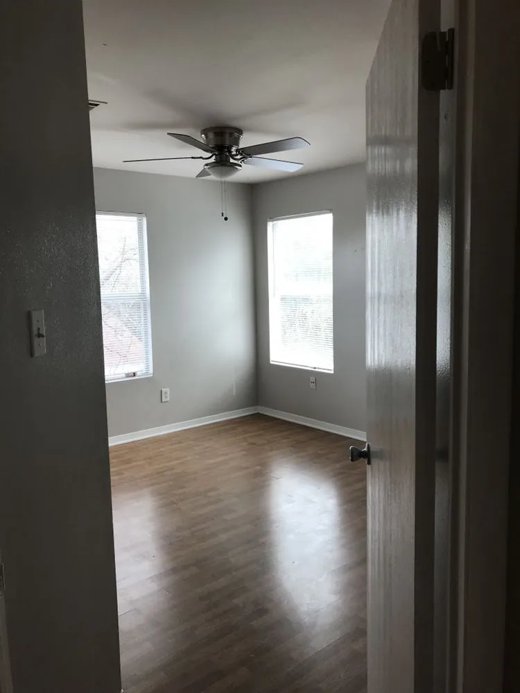 Slide of Lonestar Contracting