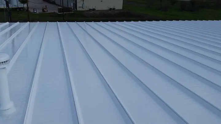 Slide of Longhorn Commercial Roofing