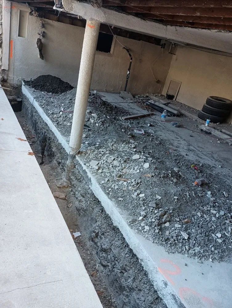 Slide of Longhorn Roofing