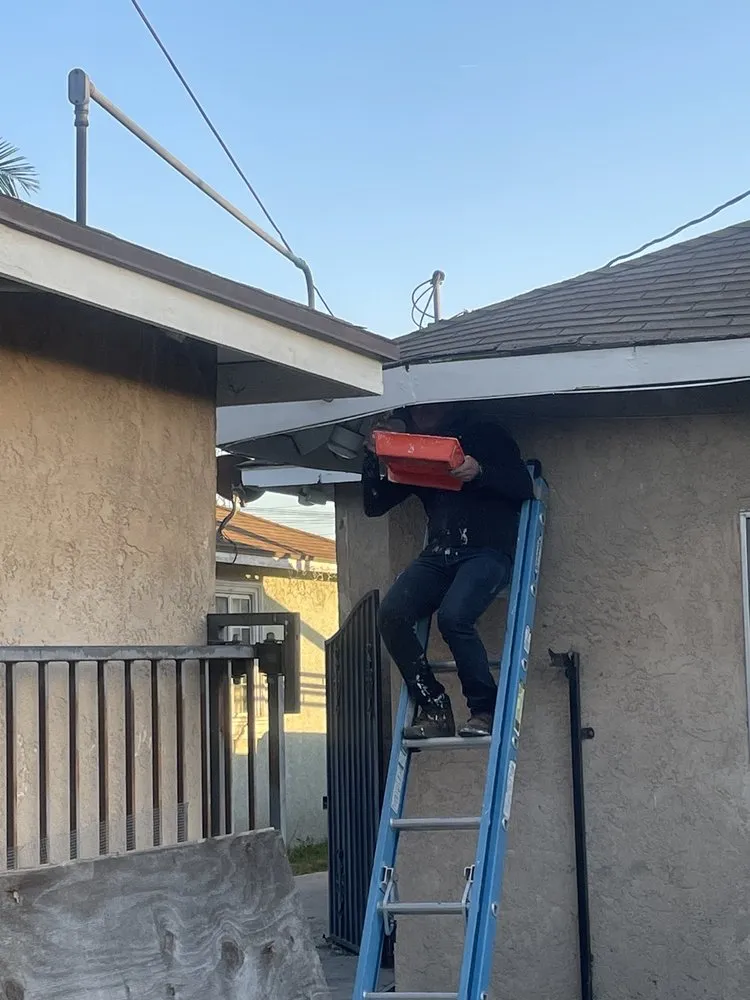 Slide of Longhorn Roofing