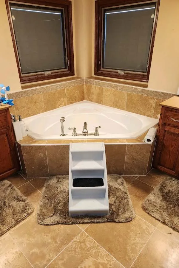 Slide of LongView Renovation