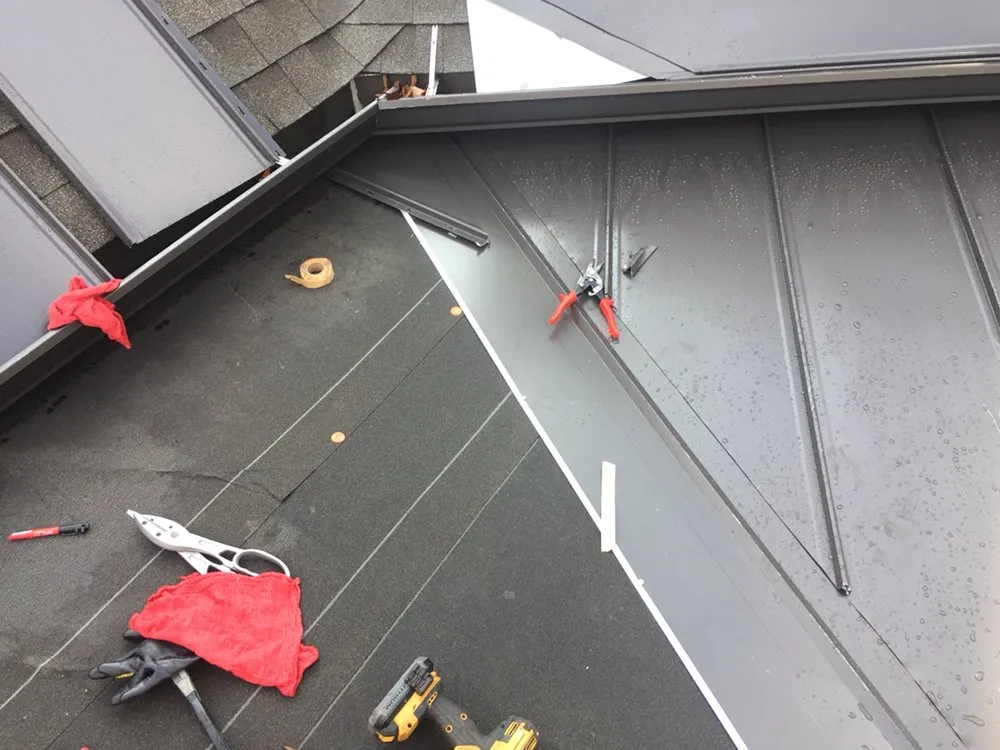 Slide of Lonnie Manuel Roofing