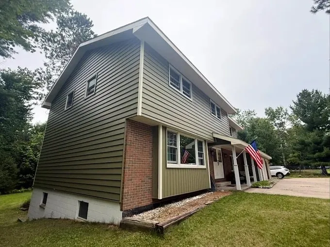 Slide of Loon Roofing & Construction