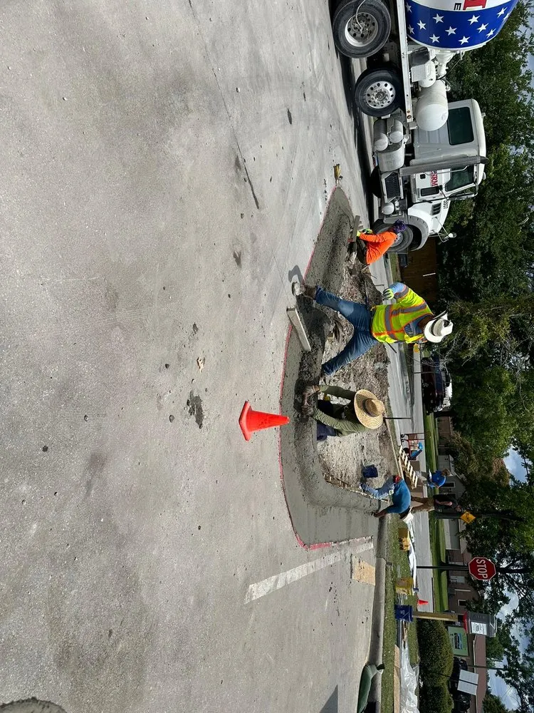 Slide of Lopez Lopez constructions