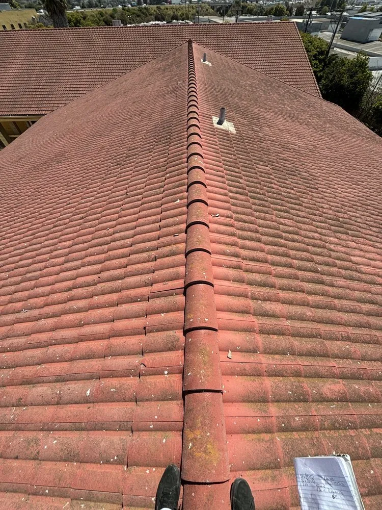 Slide of Lopez Roofing & Construction