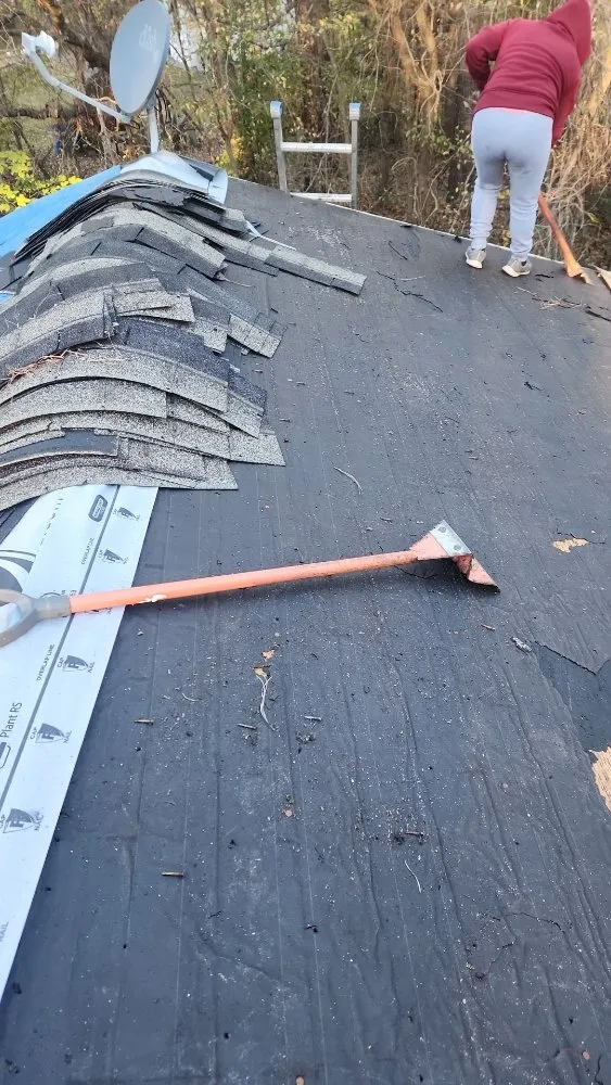 Slide of Lopez Roofing