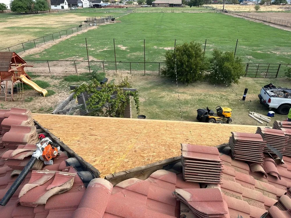 Slide of Lopez Roofing