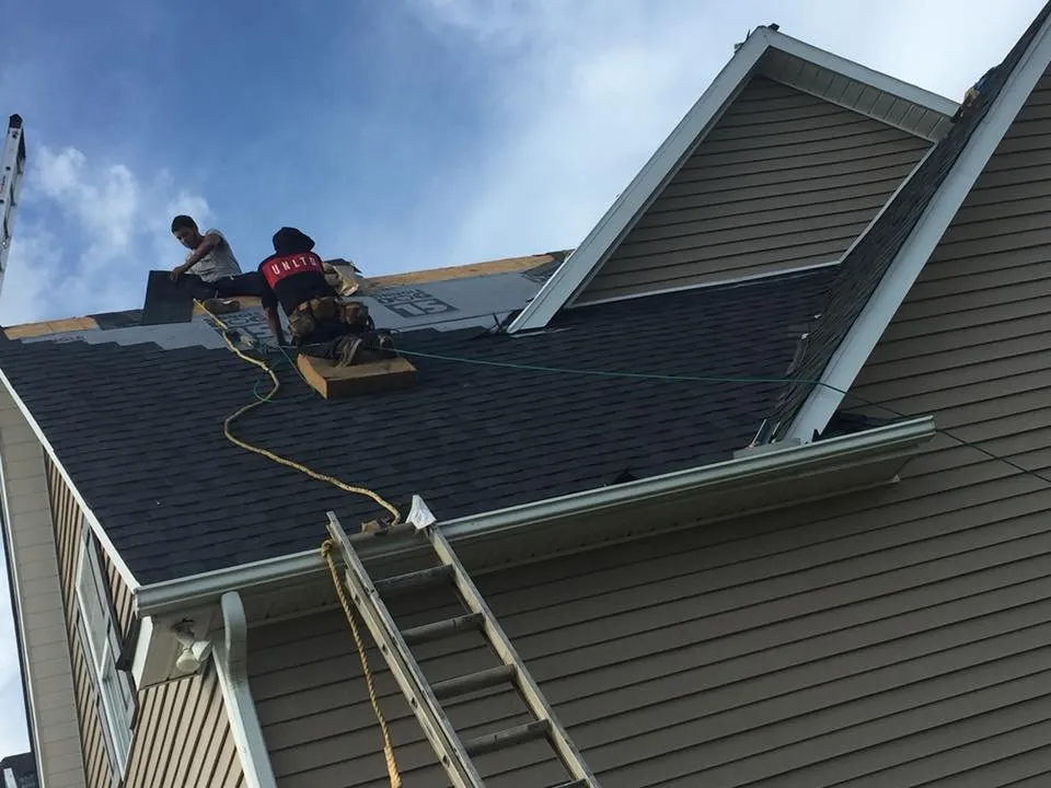 Slide of Lopez Strong Roofing