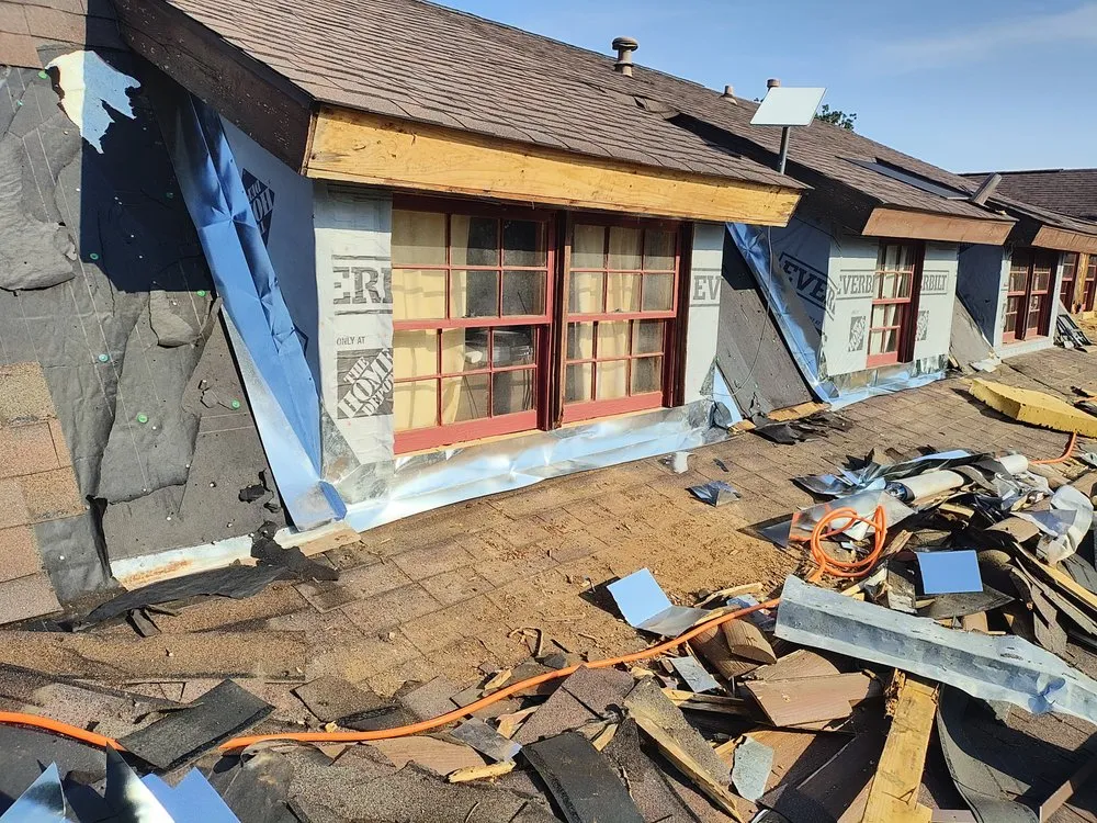 Slide of Lopez's Roofing