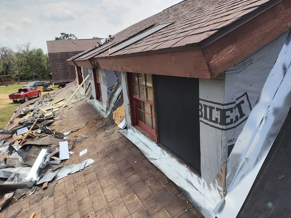 Slide of Lopez's Roofing