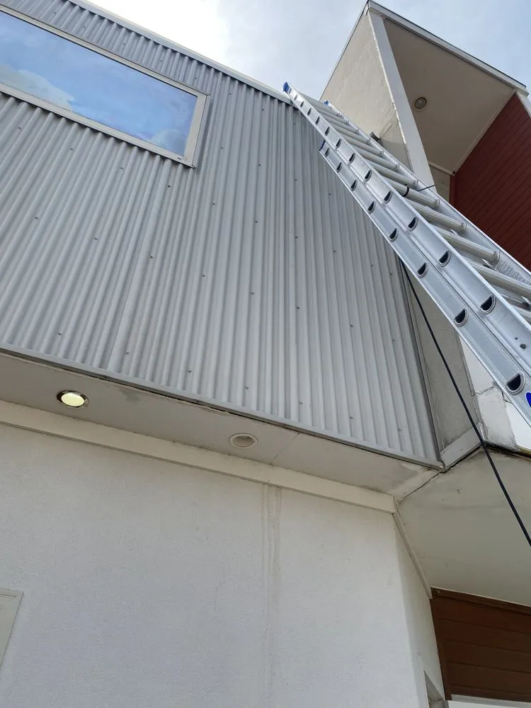 Slide of Lopezz Construction