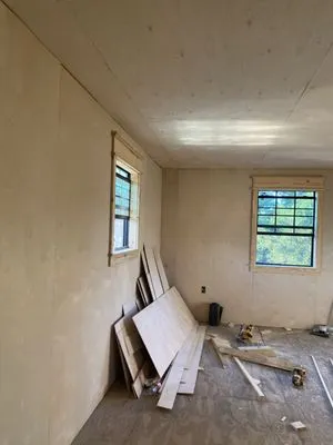 Lopezz Construction Logo