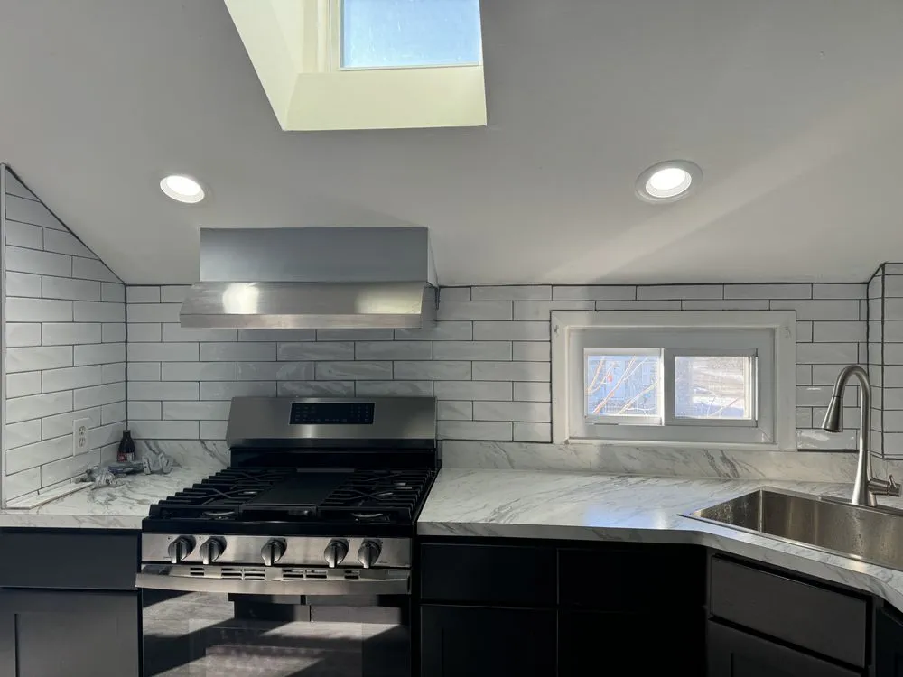 Slide of Lorenti Constructions