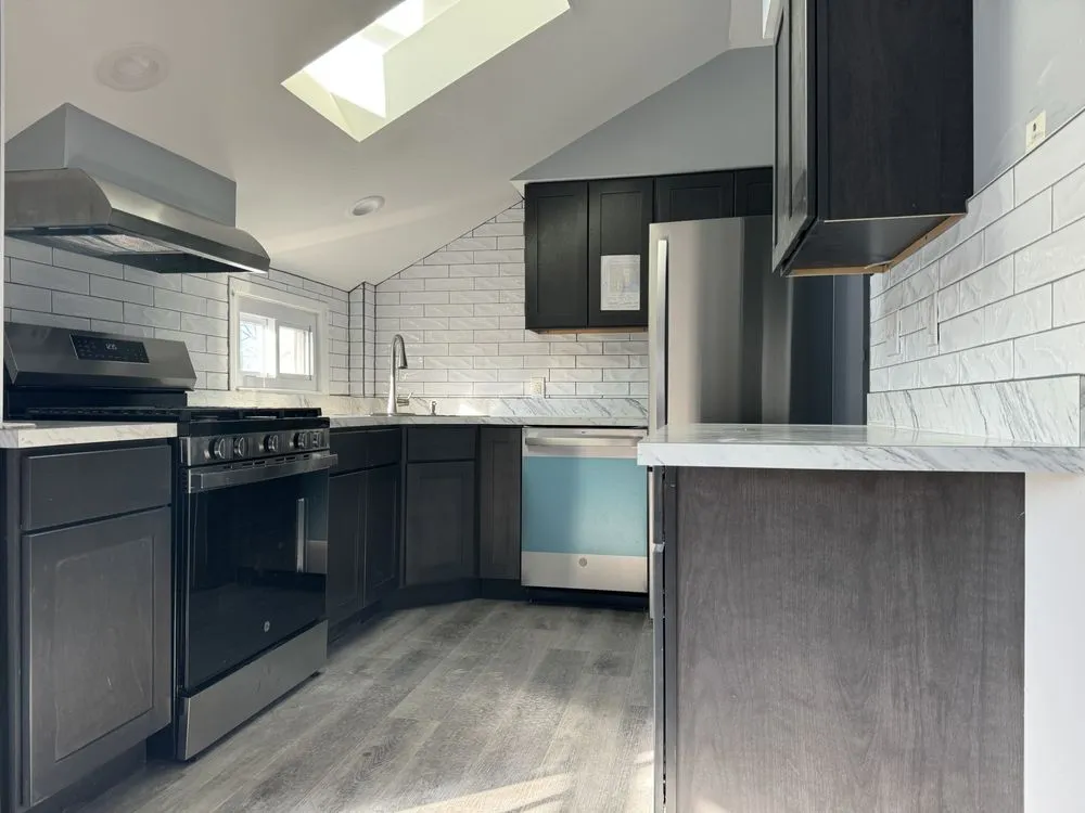 Slide of Lorenti Constructions