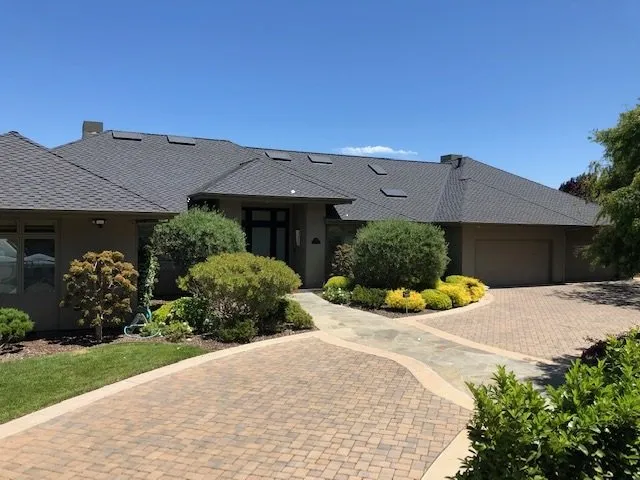 Slide of Los Gatos Roofing