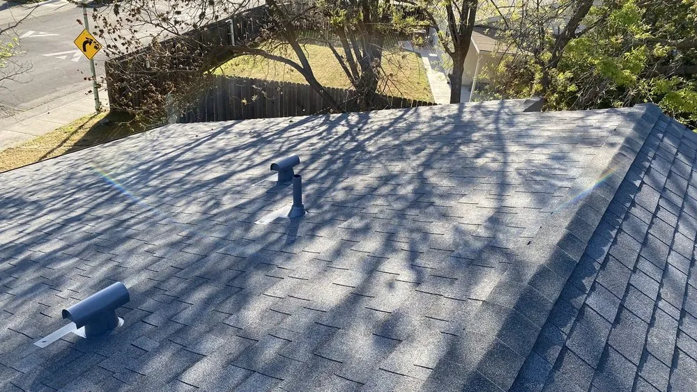 Slide of Los Reyes Roofing