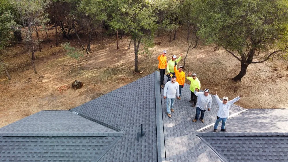 Slide of Los Reyes Roofing