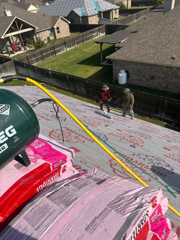 Slide of Los Speedy Rooferos