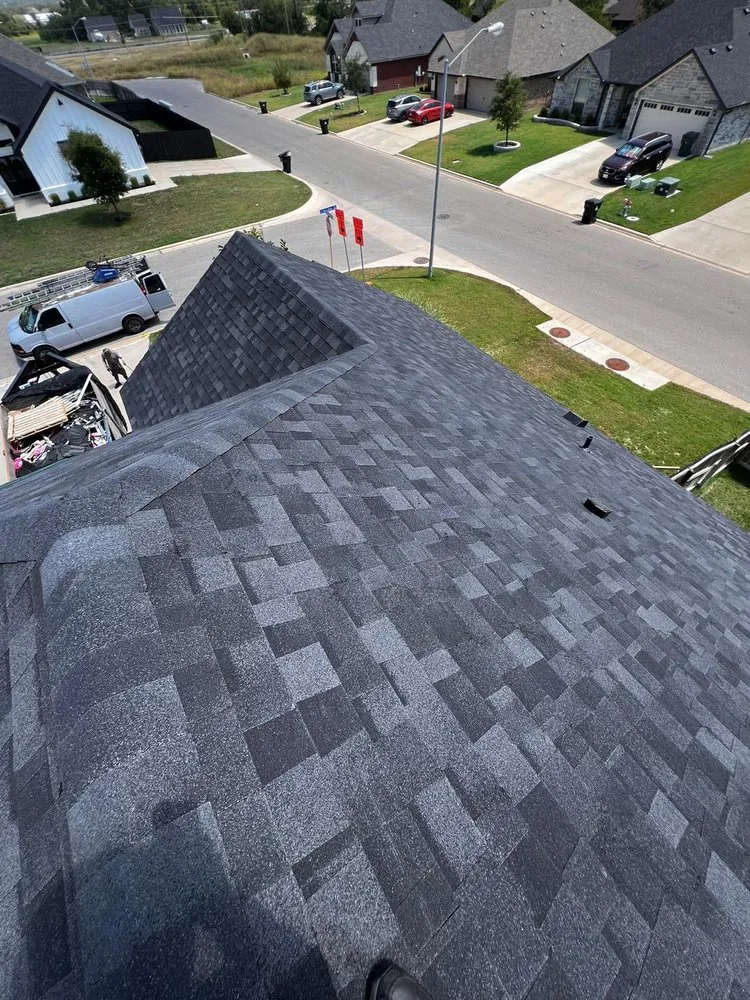 Slide of Los Speedy Rooferos