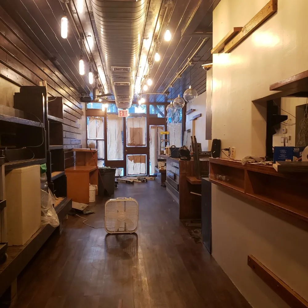 Slide of Los Tres Chicos