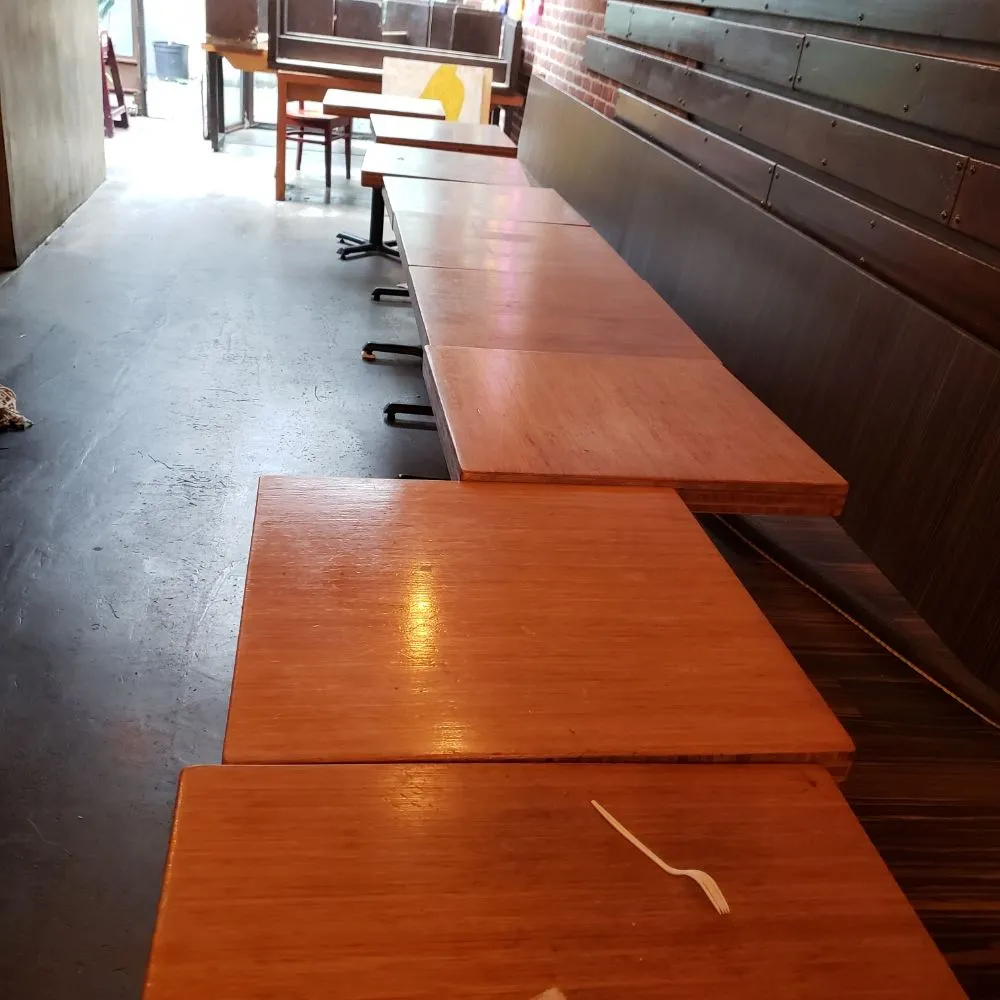 Slide of Los Tres Chicos