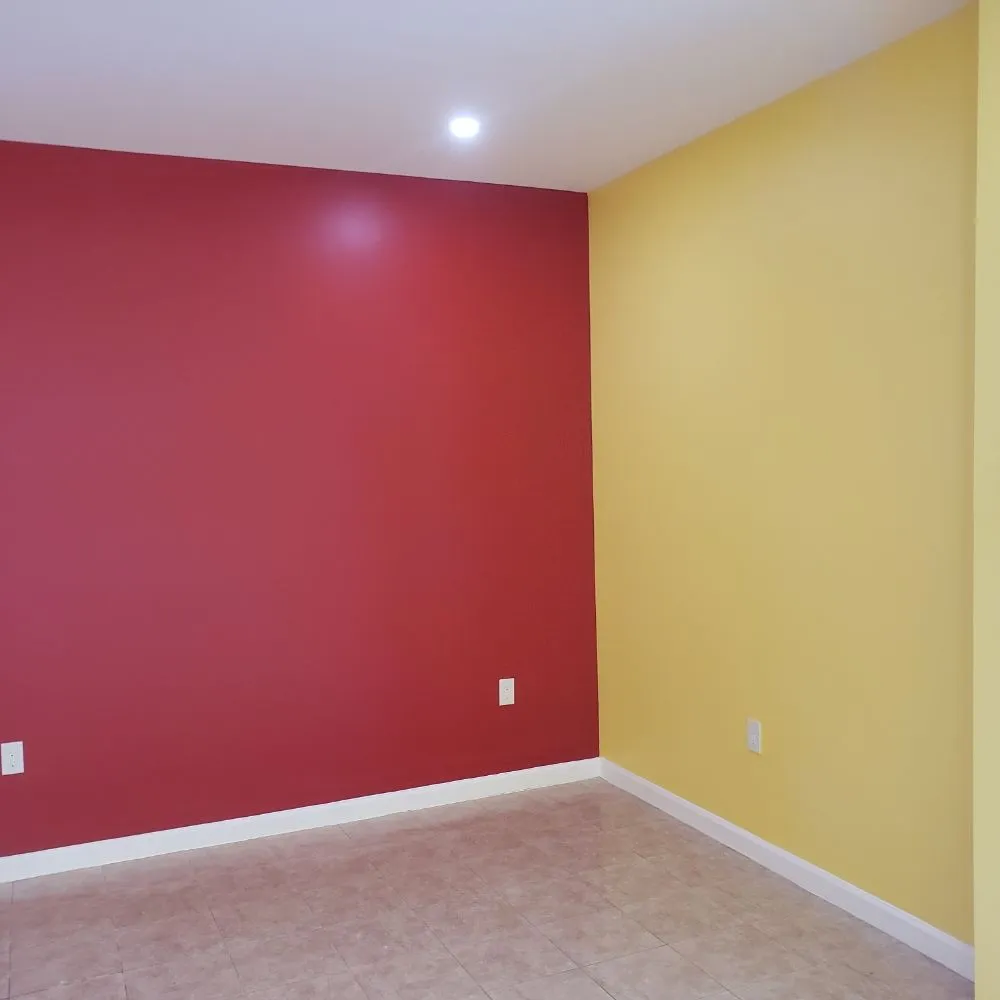 Slide of Los Tres Chicos