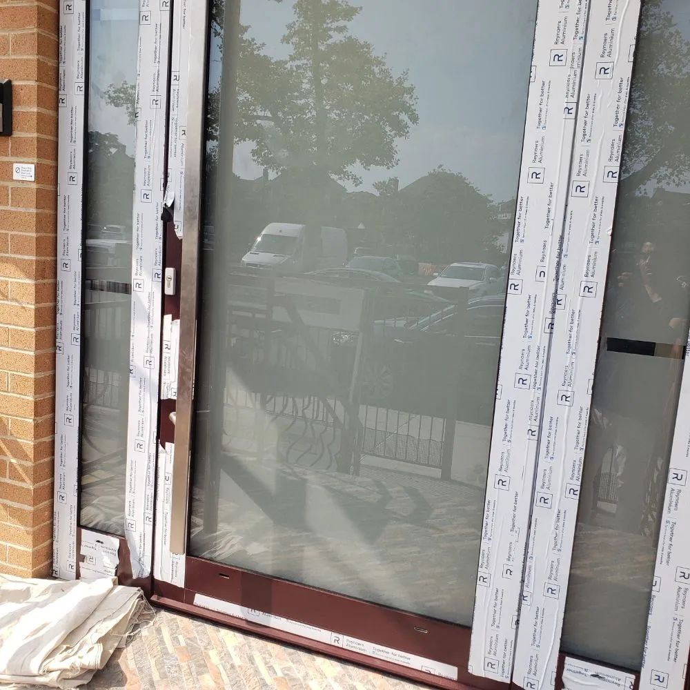 Slide of Los Tres Chicos