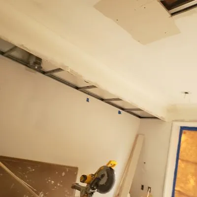 Los Tres Chicos Logo