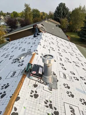 Lost River Roofing Logo