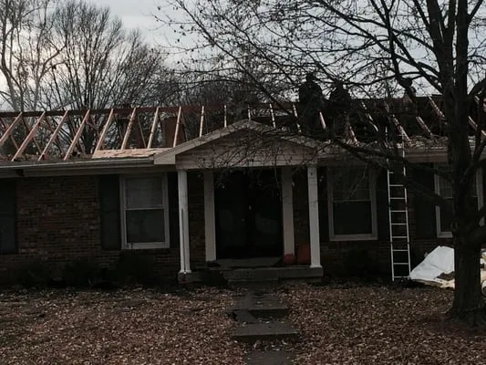 Louisville Roofing and Remodeling Logo