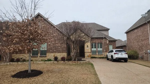 Love's Management Contracting Logo