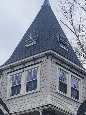 Love’s Roofing and Siding Logo