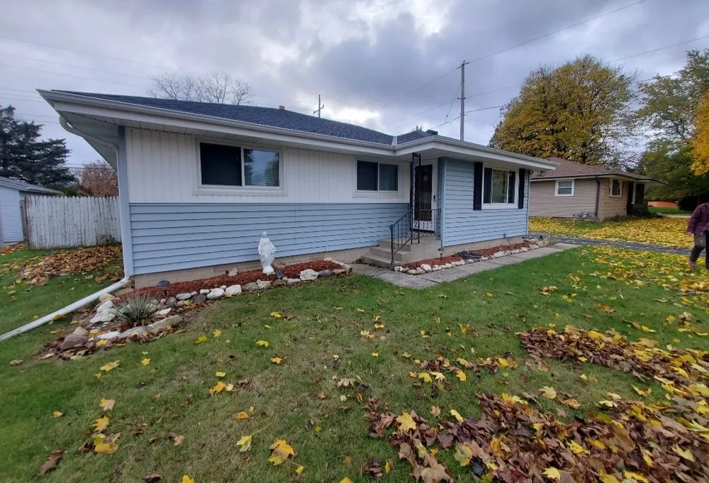 Slide of Lowe Company Contracting