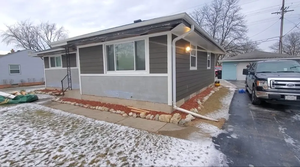 Slide of Lowe Company Contracting