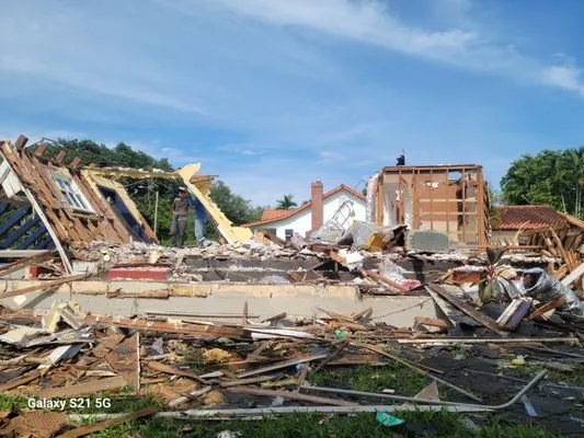 López López Construcción Logo