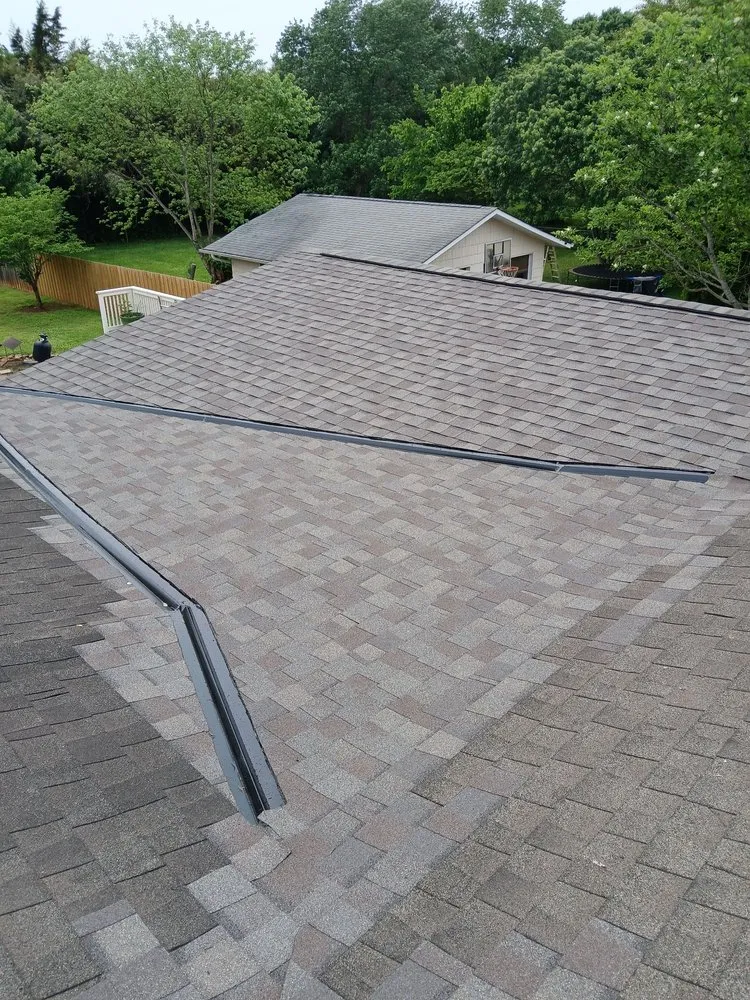 Slide of López Roofing Contractors