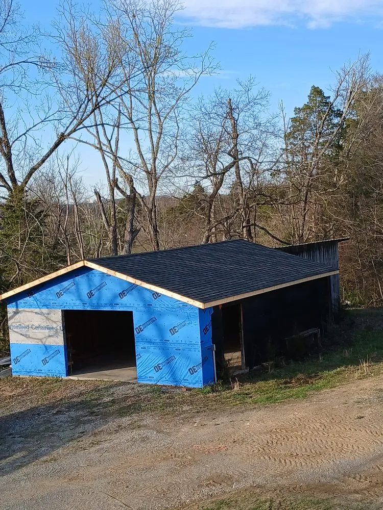 Slide of López Roofing Contractors