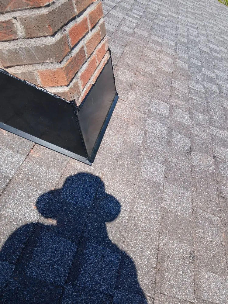 Slide of López Roofing Contractors