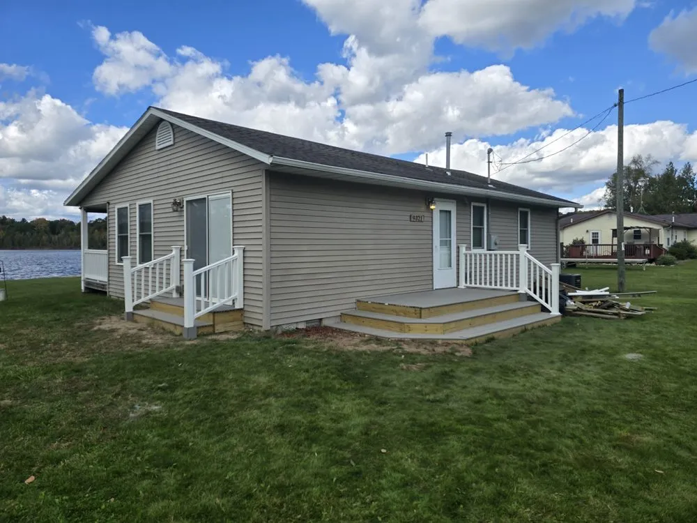 Trusted flat roof repair with free inspection in Chippewa Lake, MI by L&R Construction