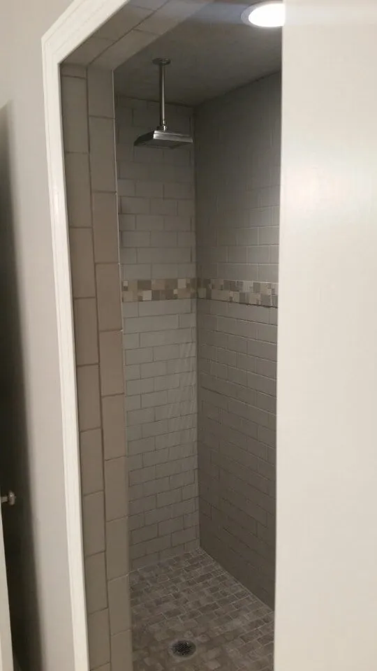 Slide of LR Construction Enterprises