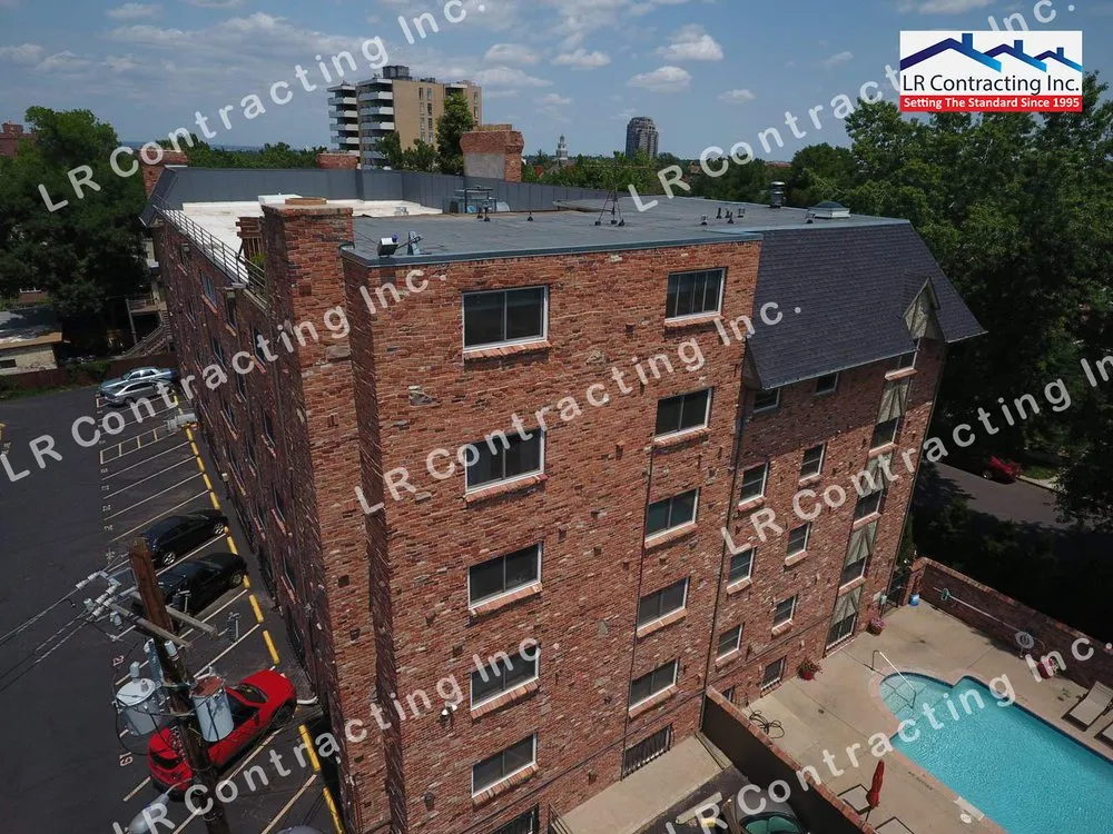 Slide of LR Contracting