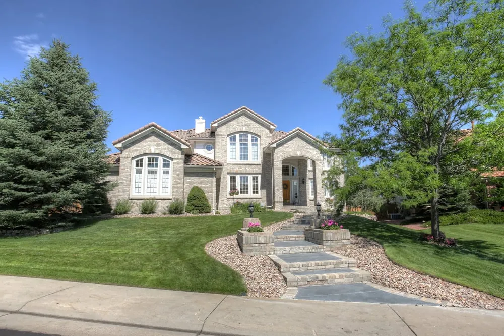 Slide of LR Contracting