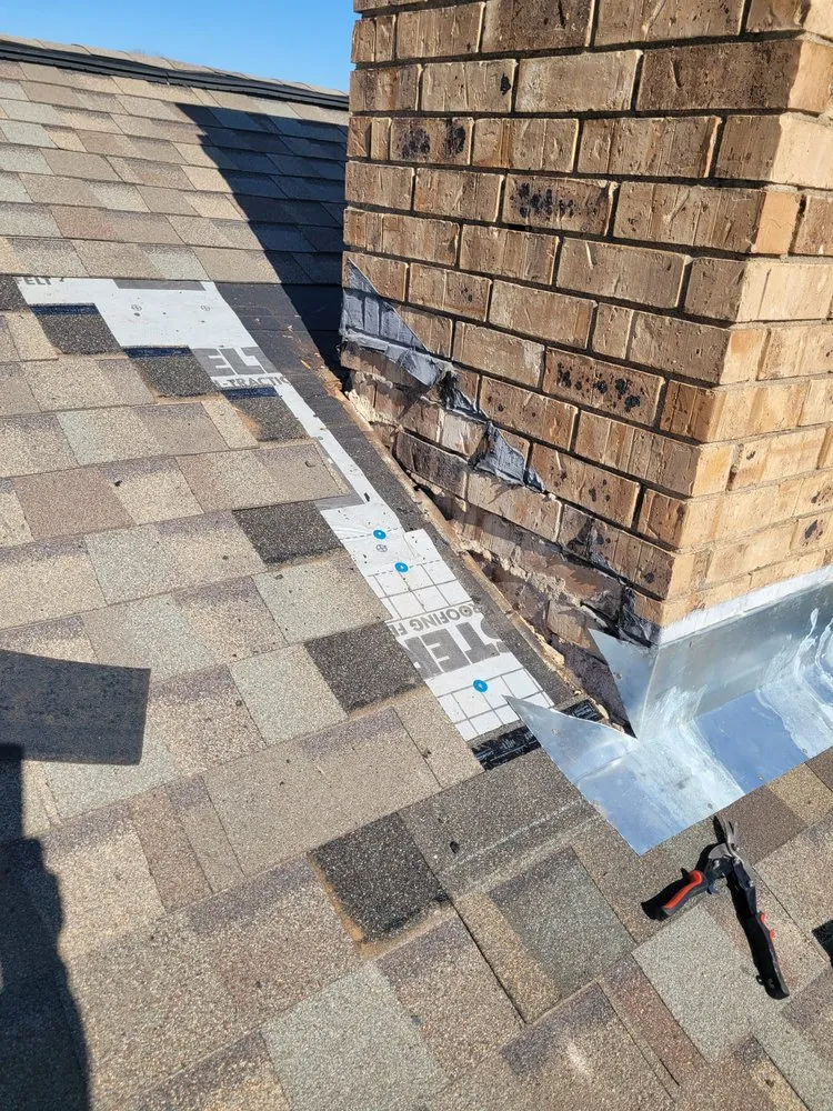 Slide of L&R Medina’s Roofing