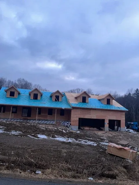 Slide of LRG Construction & Service