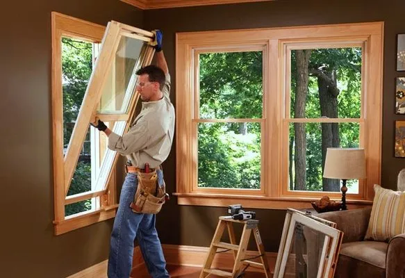 LTH Roofing & Construction Logo