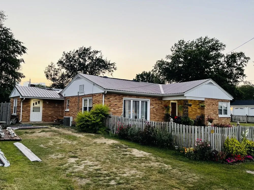 Slide of Lucas Building Corporation