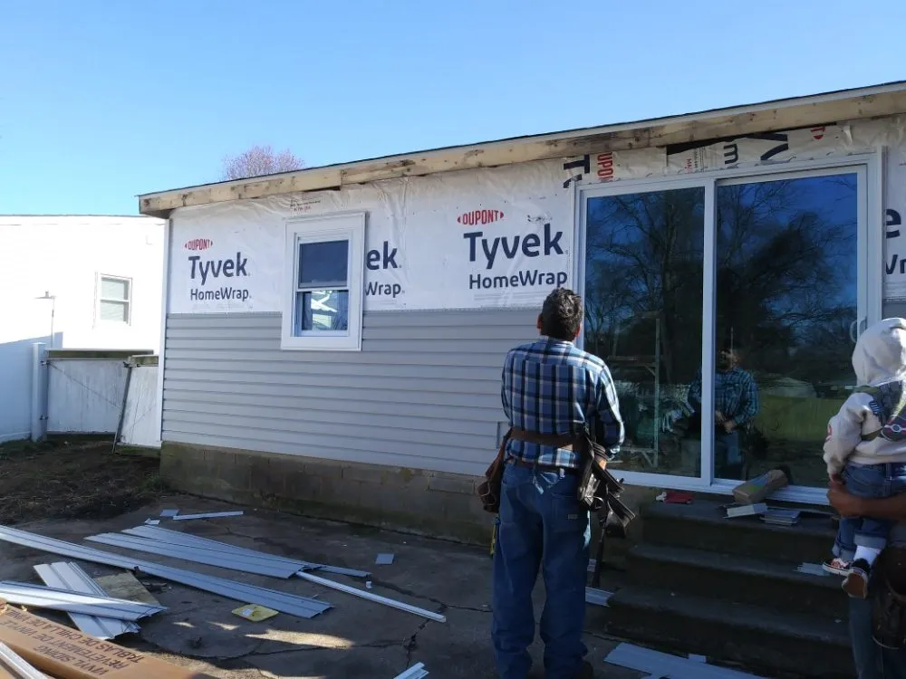 Slide of Lucas Home Improvement