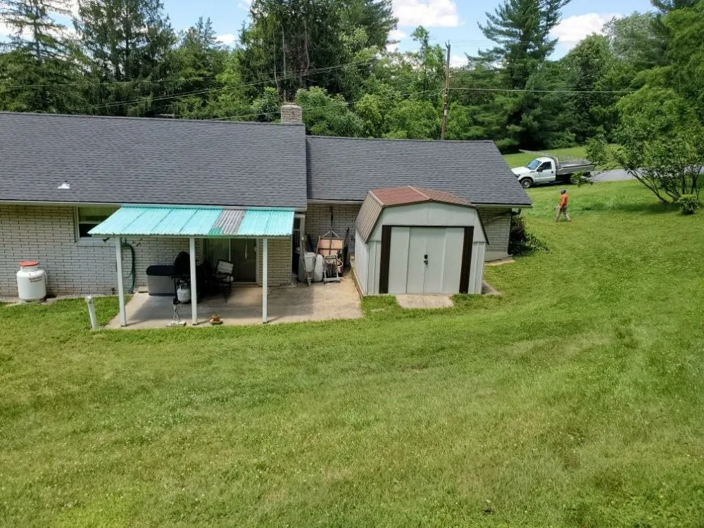 Slide of Lucas Home Improvement