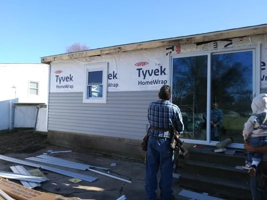 Lucas Home Improvement Logo