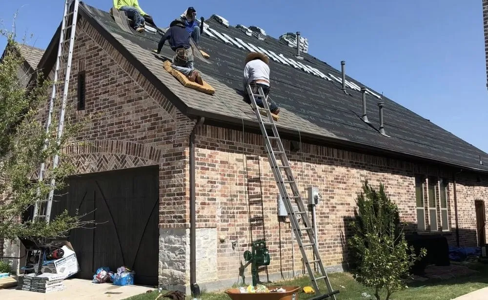 Slide of Lucas Roofing